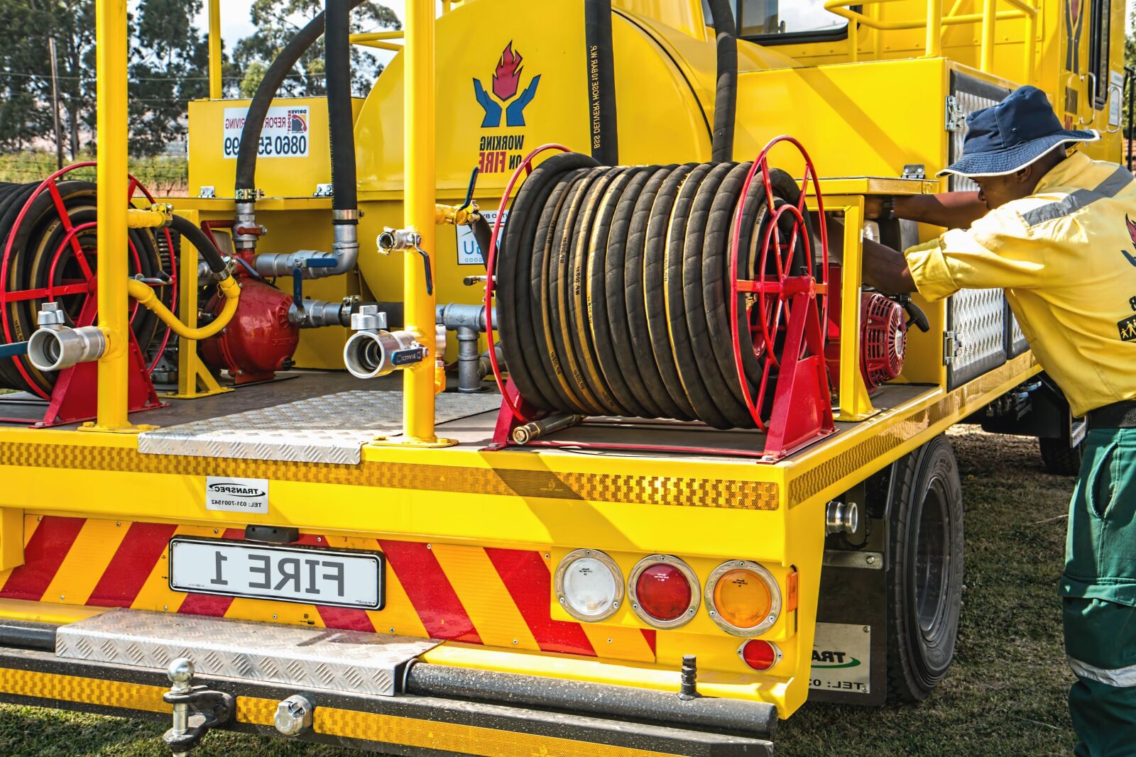 Canon EOS 70D sample photo. Hose, firefighter, truck, valve photography