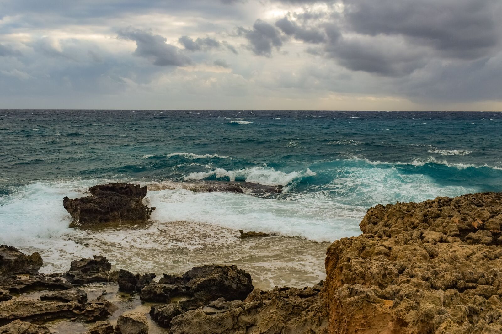 Nikon D3300 sample photo. Rocky coast, waves, beach photography