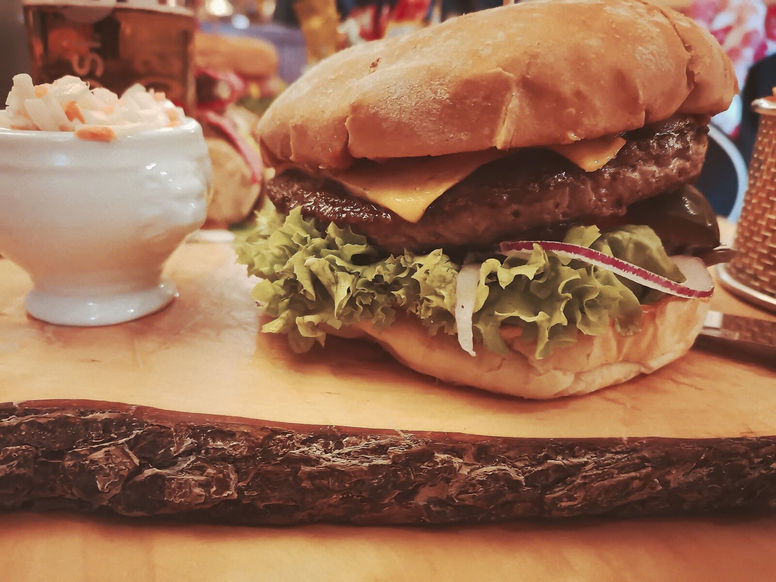HUAWEI Mate 20 Pro sample photo. Burger, delicious, cheeseburger photography
