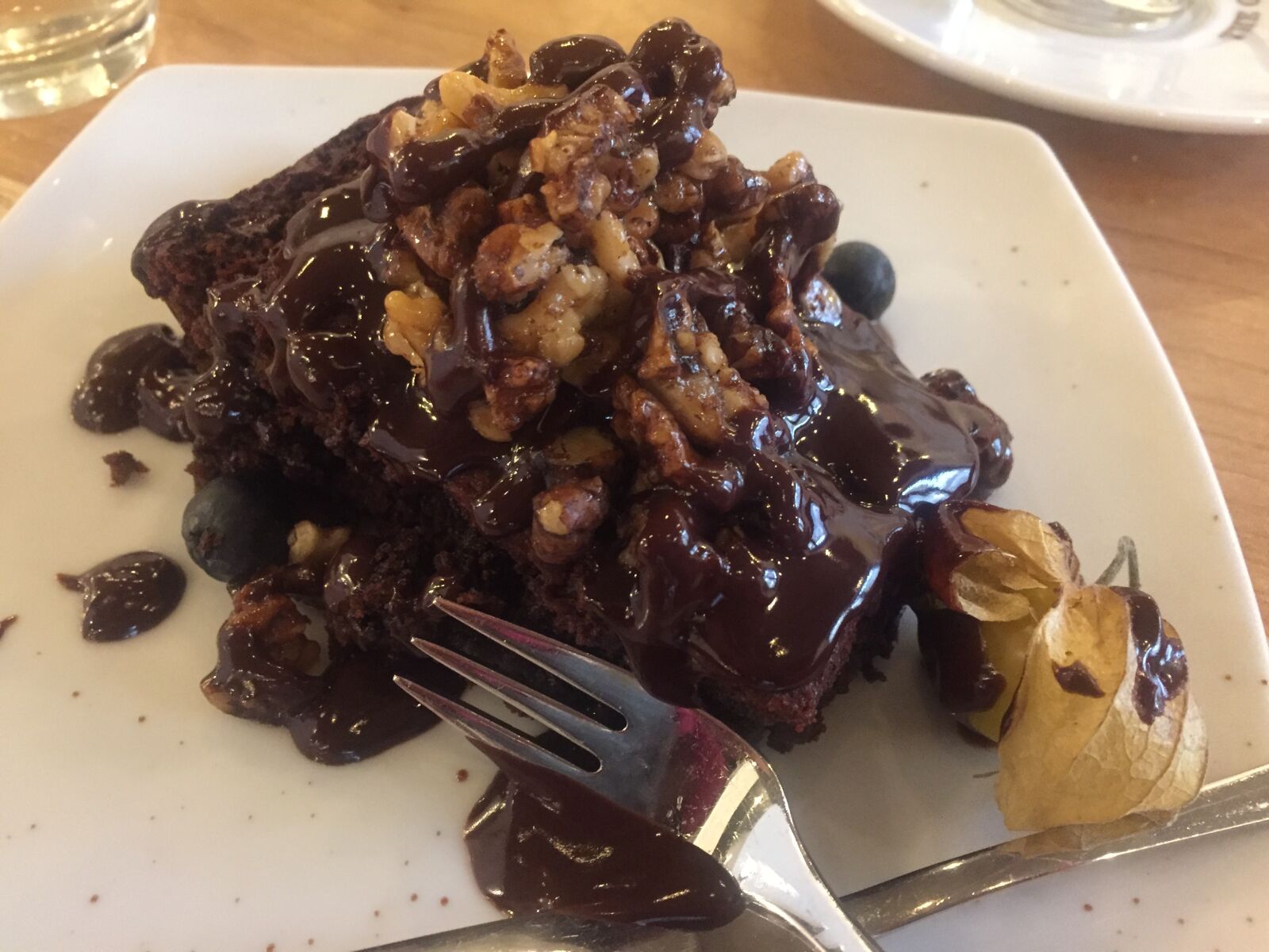 iPhone 6 back camera 4.15mm f/2.2 sample photo. Brownie, cake, chocolate photography
