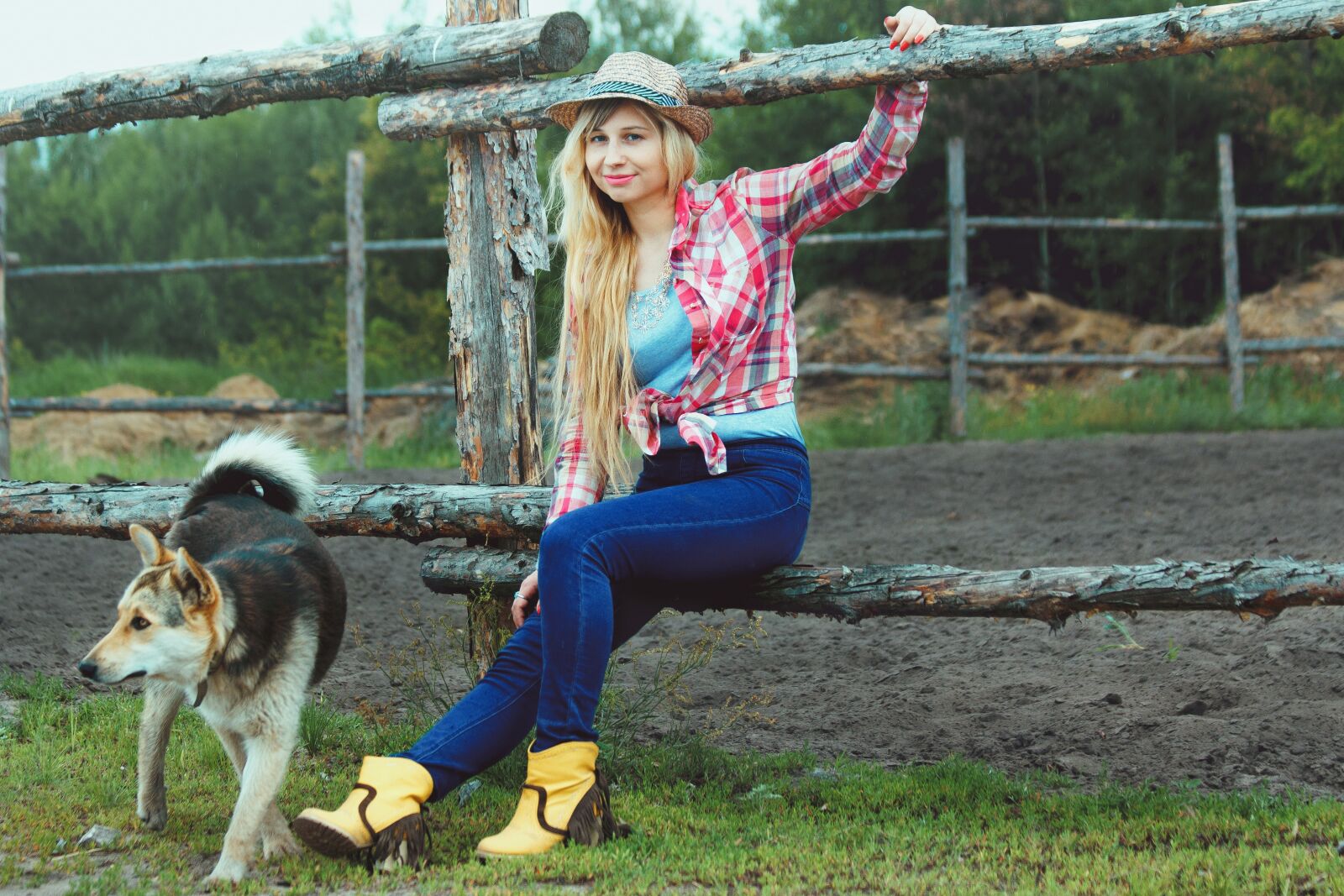 Canon EF 70-300mm F4-5.6 IS USM sample photo. Country, village, cowboy photography