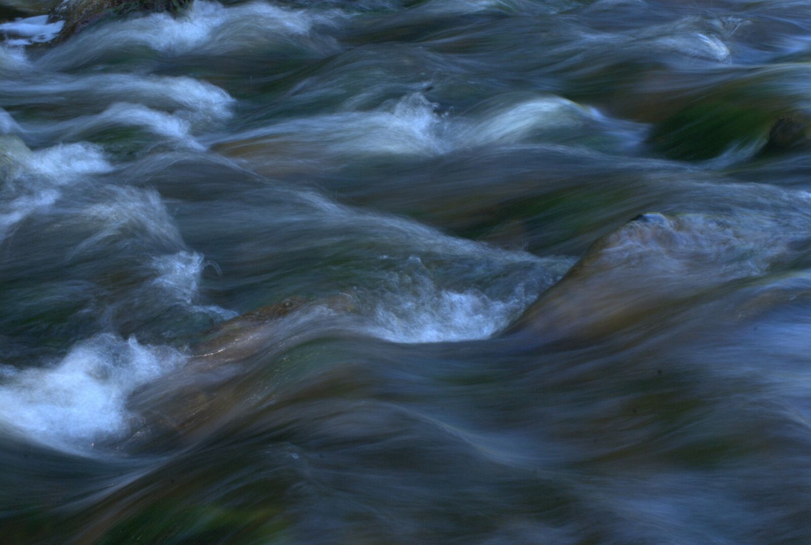 Sony Alpha DSLR-A300 sample photo. Sea, waves, water photography