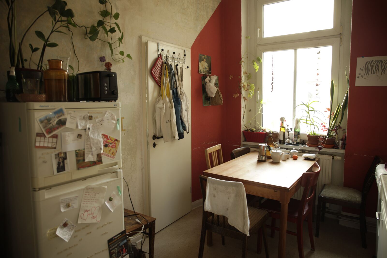 Canon EOS 5D Mark II sample photo. Kitchen, chair, table photography
