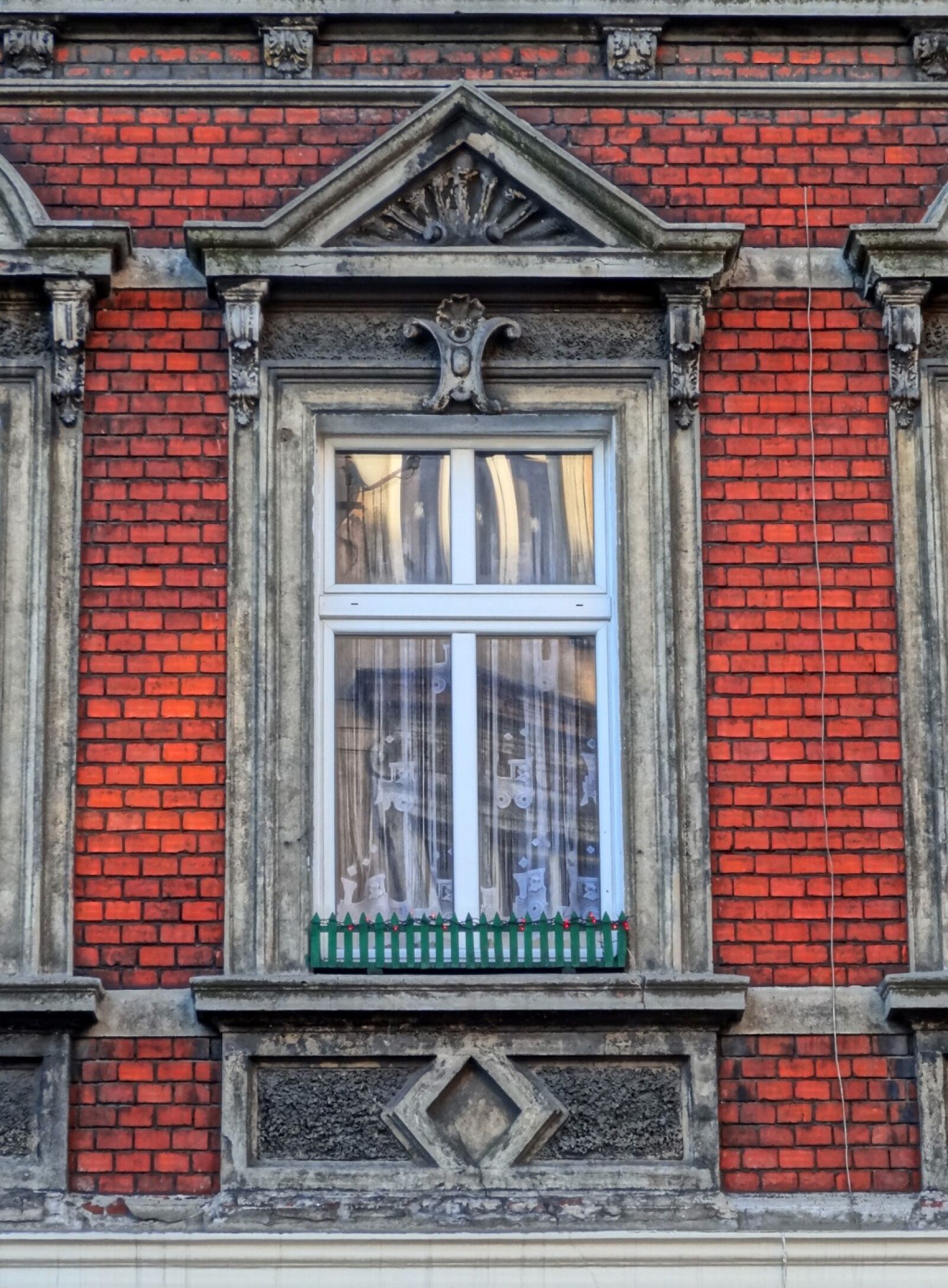Sony Cyber-shot DSC-HX20V sample photo. Sienkiewicza, bydgoszcz, window photography