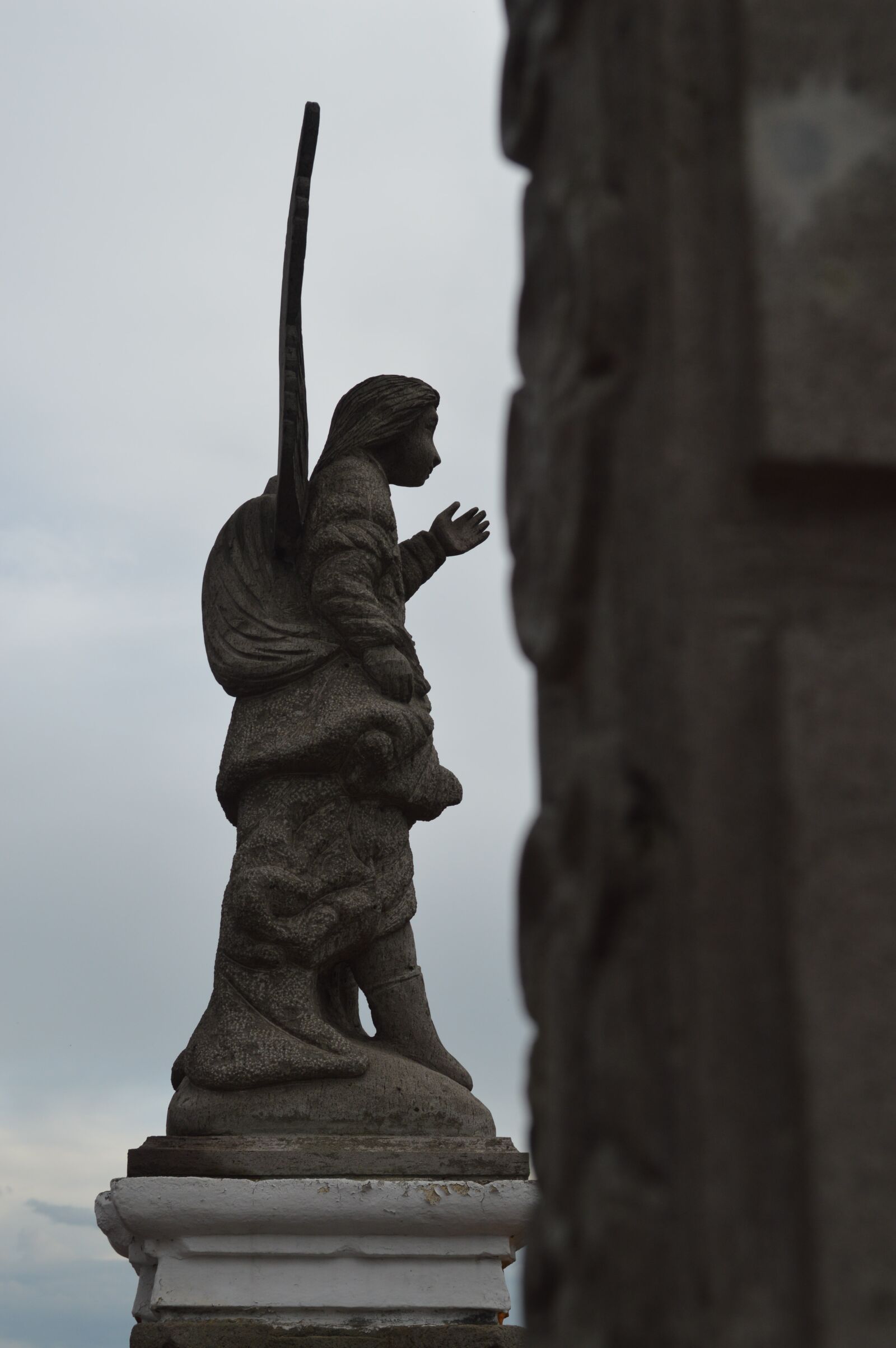 Nikon D3200 sample photo. Statue, angel, church photography