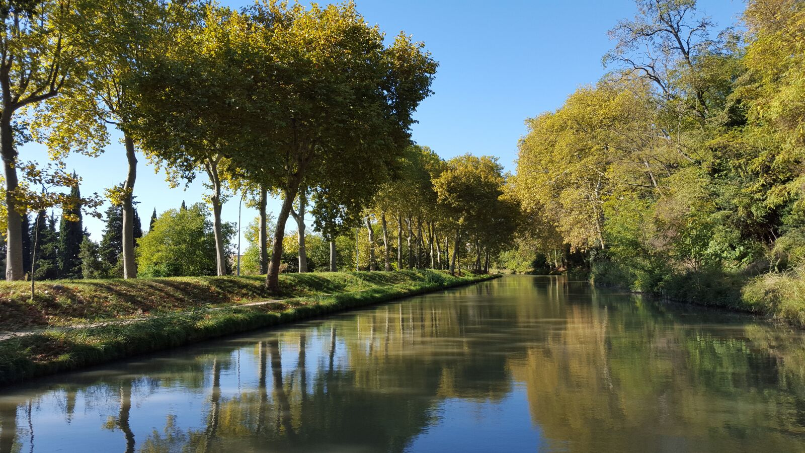 Samsung Galaxy S6 sample photo. Carcassone, france, midi channel photography