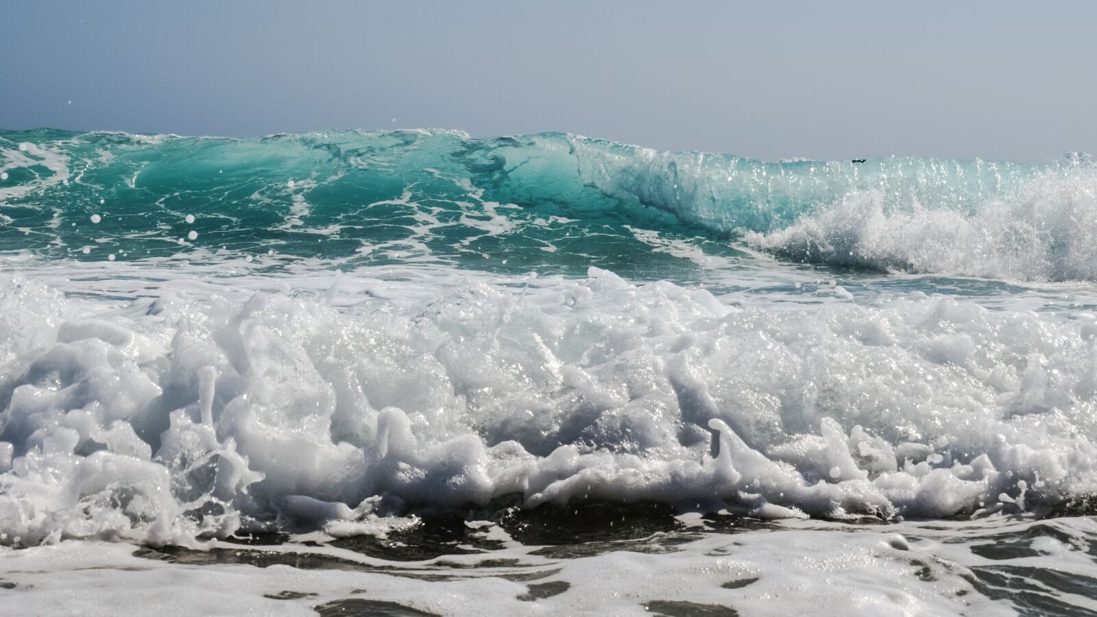 Nikon D3300 sample photo. Wave, smashing, foam photography