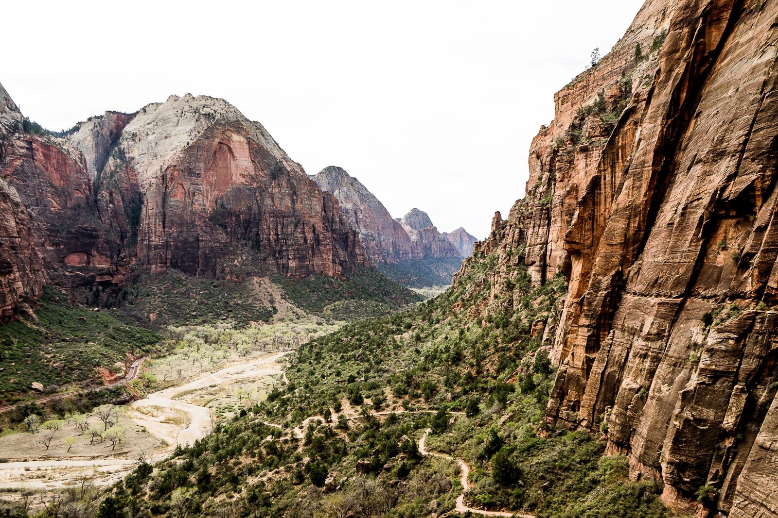 Sony a7 + Sony FE 28-70mm F3.5-5.6 OSS sample photo. Zion, angels landing, utah photography