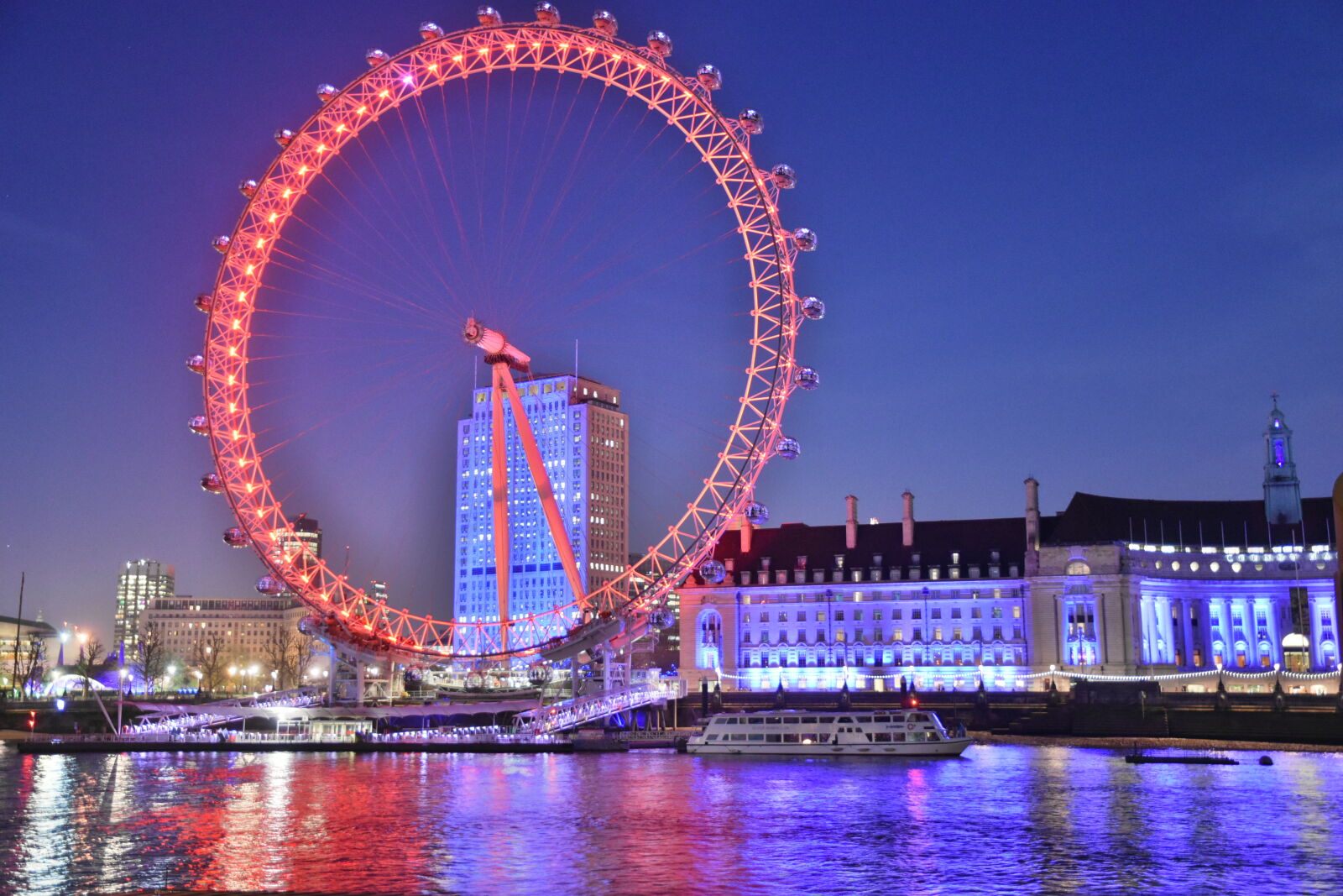 Nikon D5500 sample photo. London, eye, night, photography photography