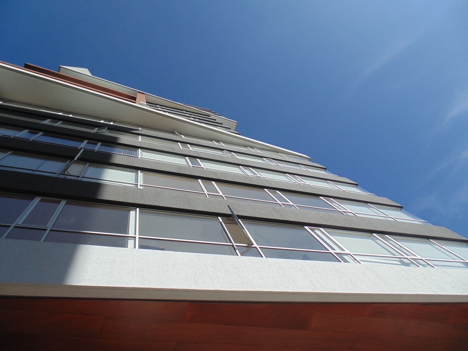 Sony Cyber-shot DSC-H200 sample photo. Building, perspective, architecture photography