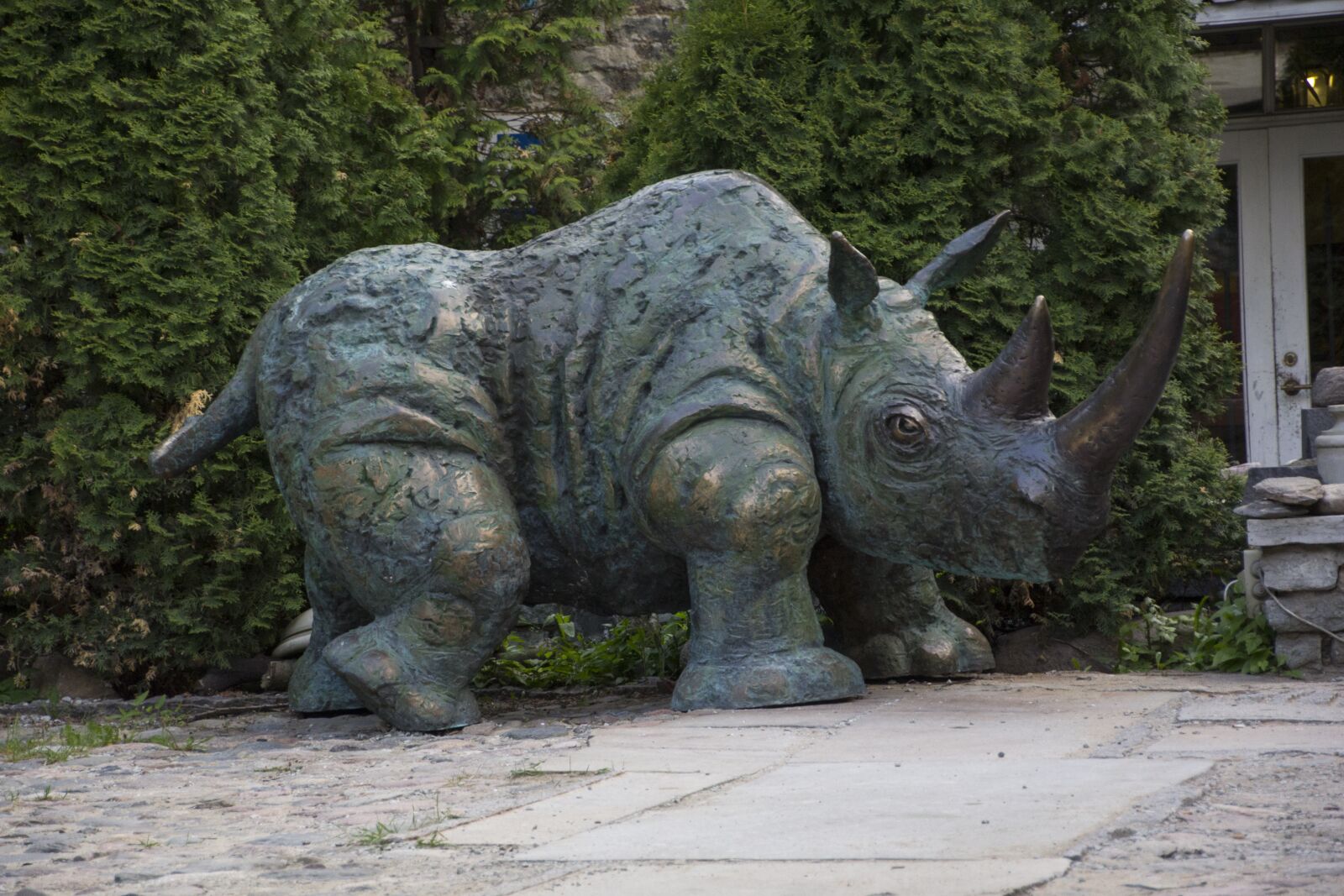Canon EOS 60D sample photo. Rhino, figure, bronze figure photography