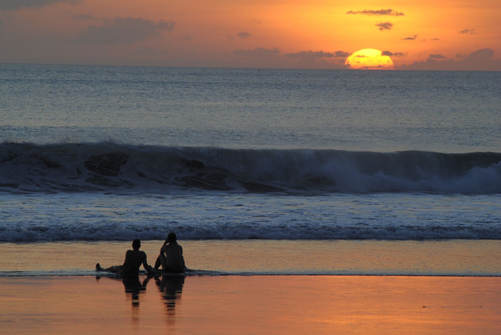 Nikon D3000 sample photo. Sunset, relaxing, beach photography