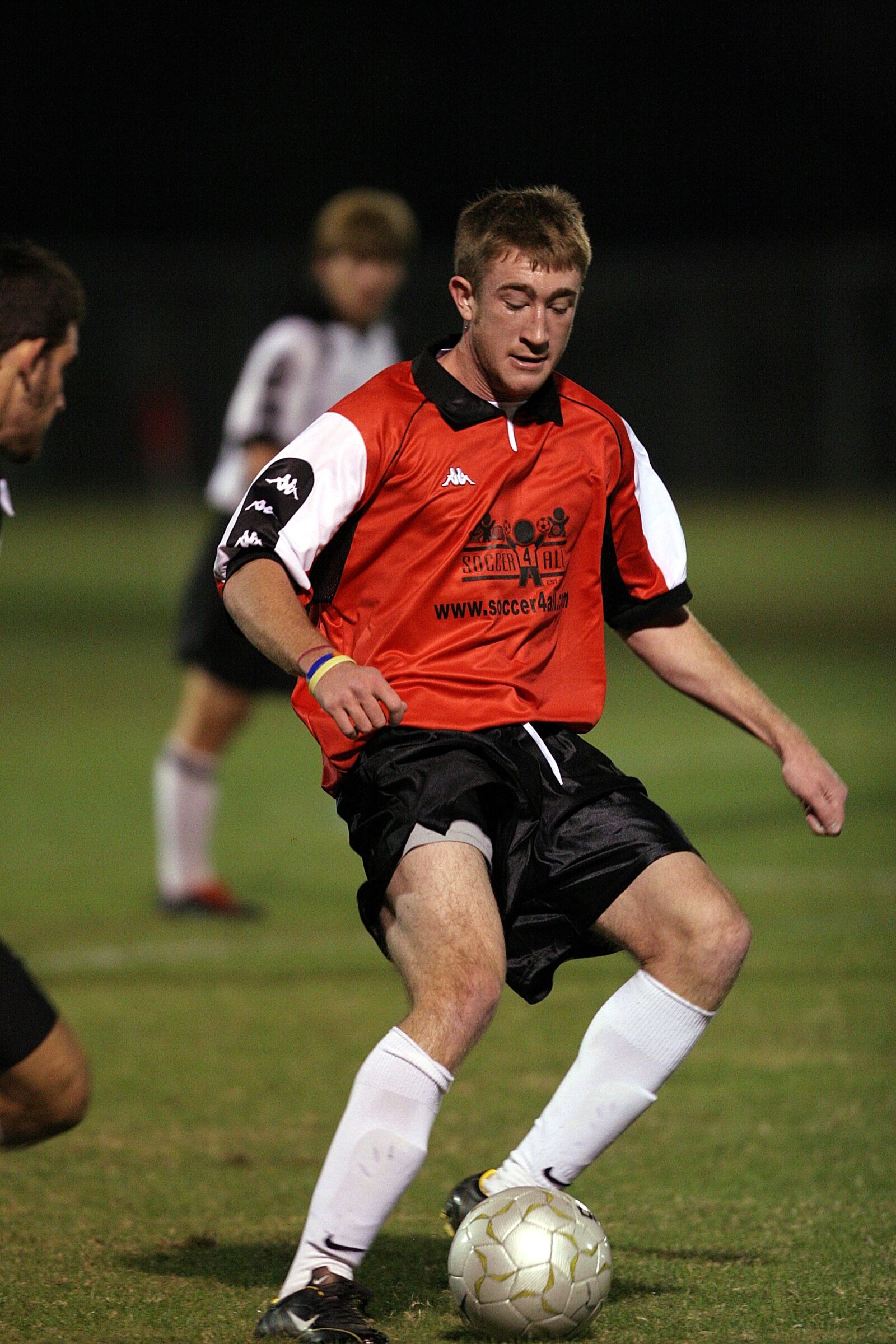 Canon EOS 20D sample photo. Soccer, football, player photography