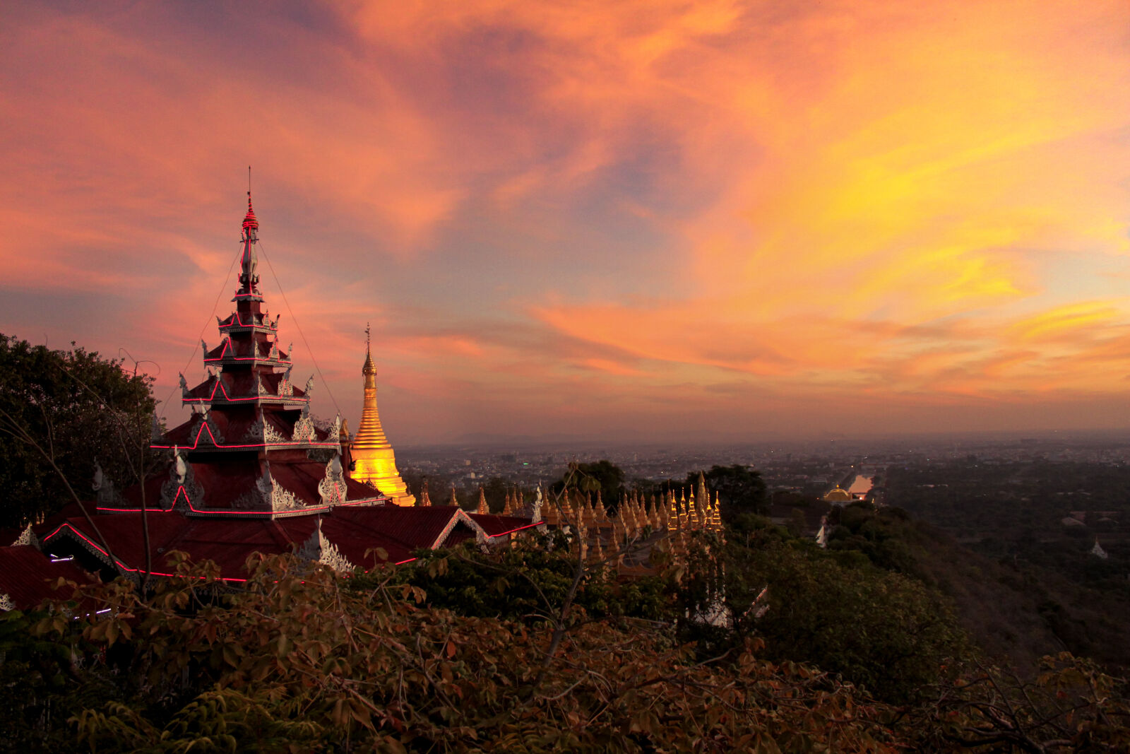 Canon EF-S 18-55mm F3.5-5.6 IS sample photo. Mandalay hill - mandalay photography