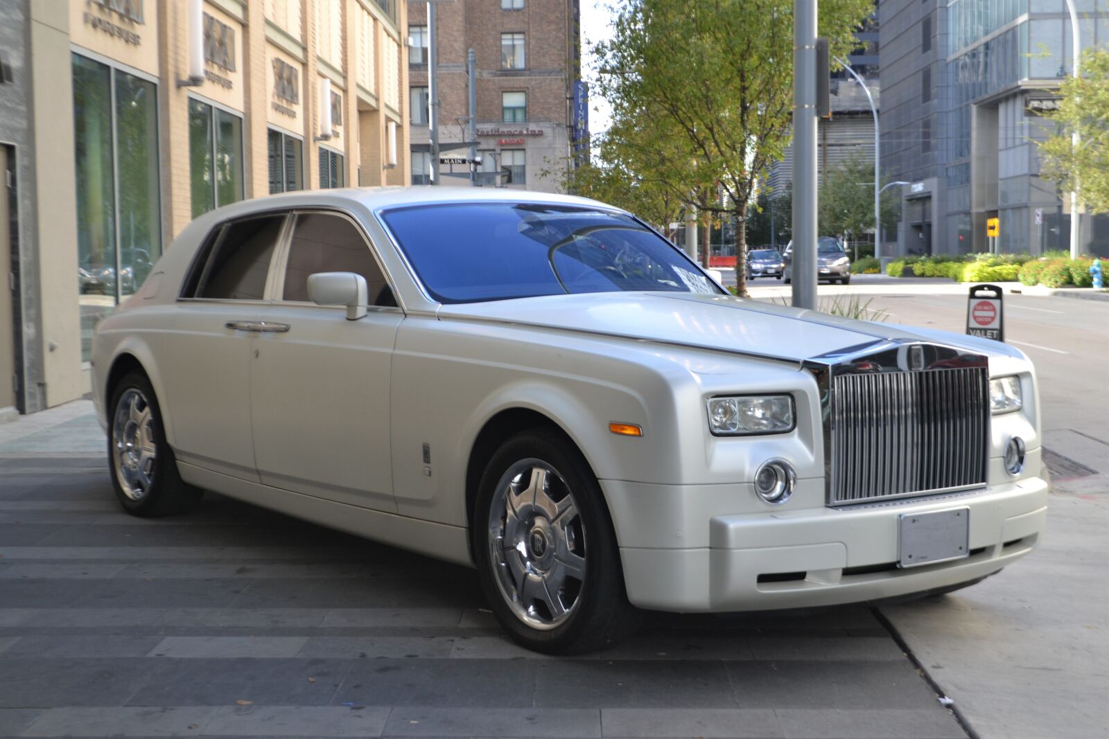 Nikon D3100 sample photo. Rolls royce, luxury car photography