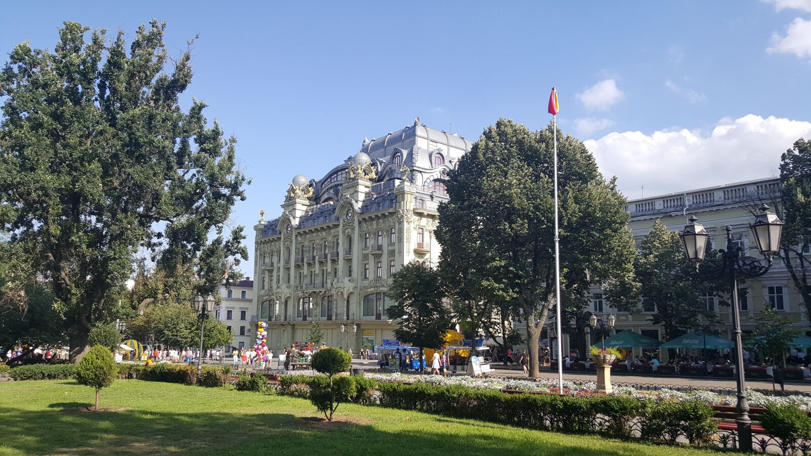 Samsung Galaxy Note5 sample photo. Odessa, deribasovskaya, vacation photography