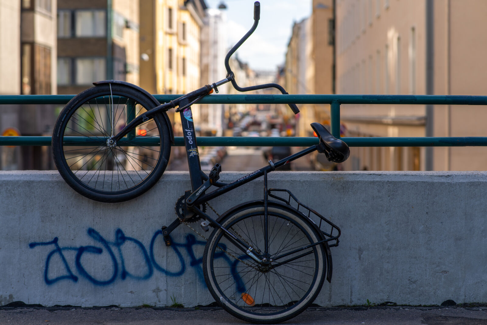 Sony a7R IV + Tokina atx-m 85mm F1.8 FE sample photo. Bicycle parking photography