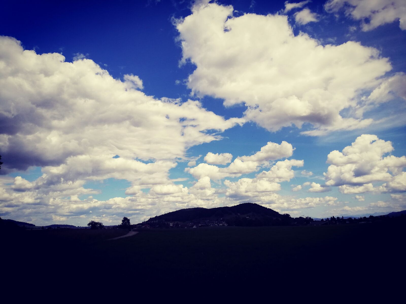HUAWEI P20 lite sample photo. Clouds, mountains, view photography
