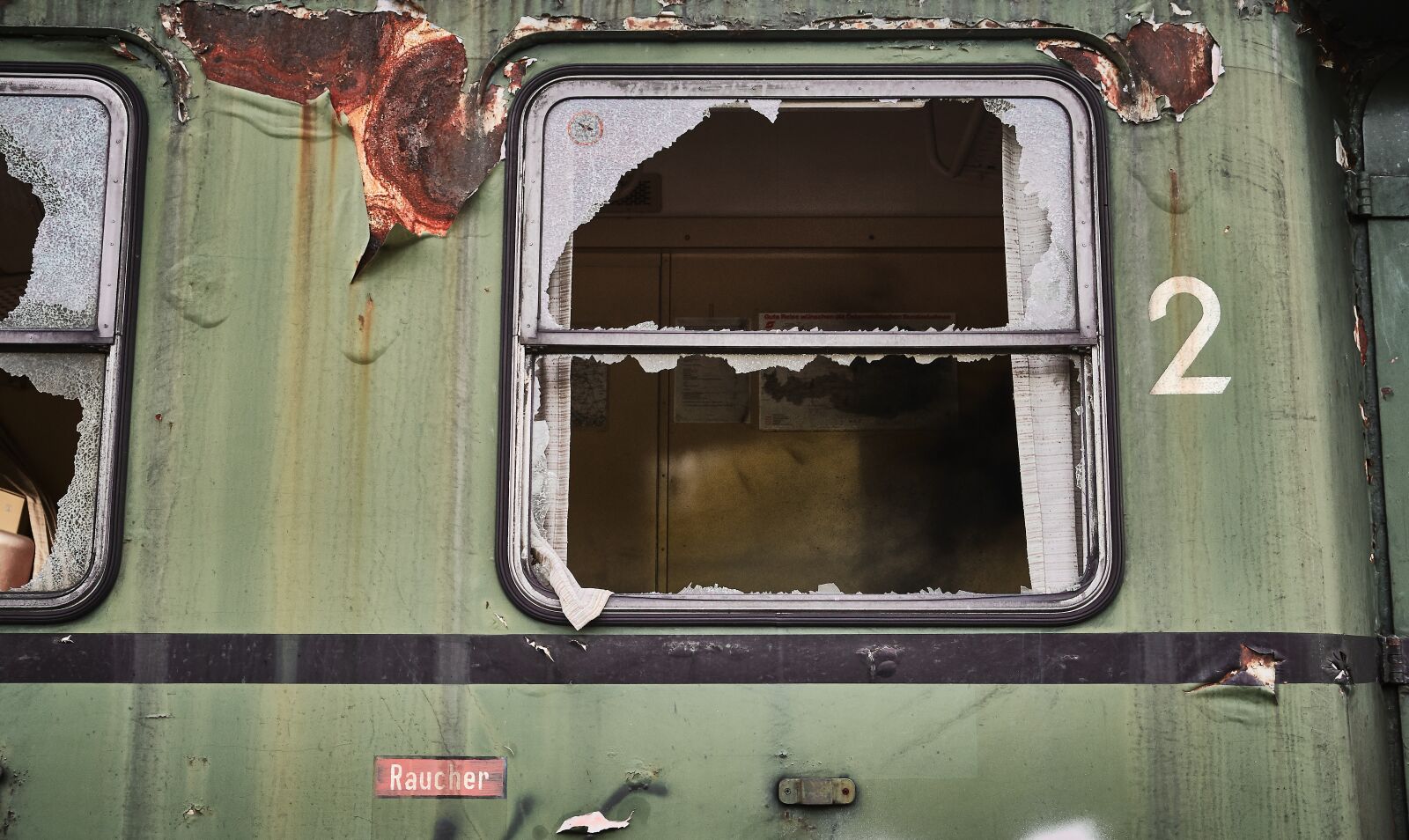 Fujifilm XF 18-55mm F2.8-4 R LM OIS sample photo. Smoking, train, dare photography