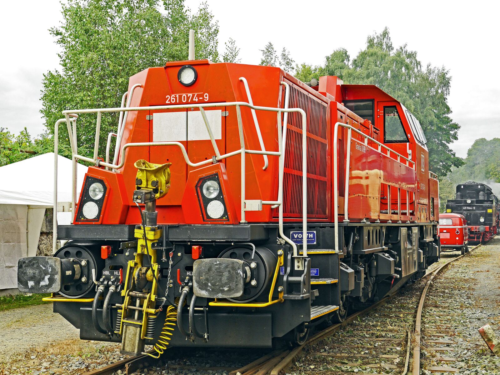 Panasonic Lumix DMC-GH3 sample photo. Diesel locomotive, switcher, modern photography
