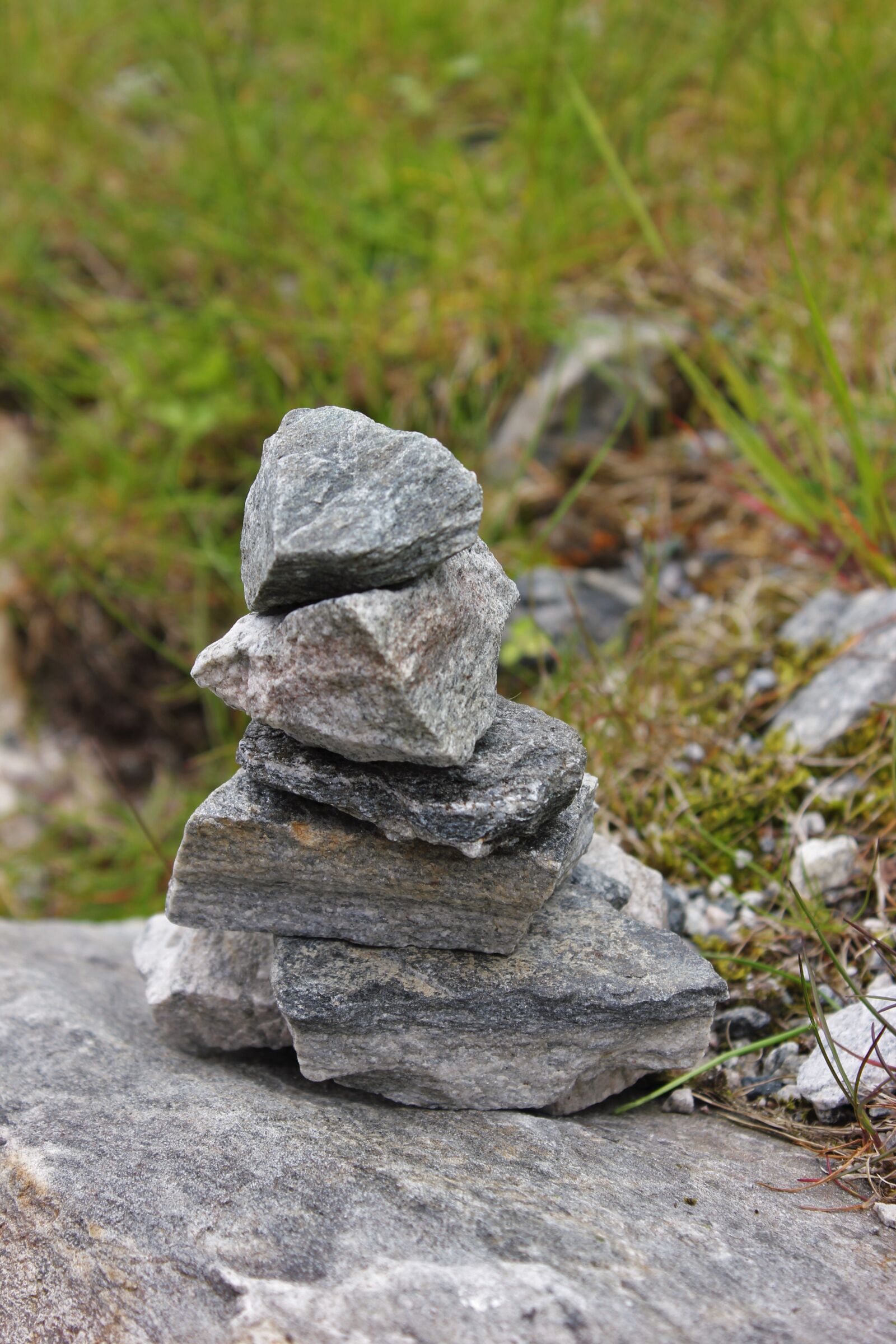 Canon EOS 550D (EOS Rebel T2i / EOS Kiss X4) sample photo. Stones, tower, troll photography