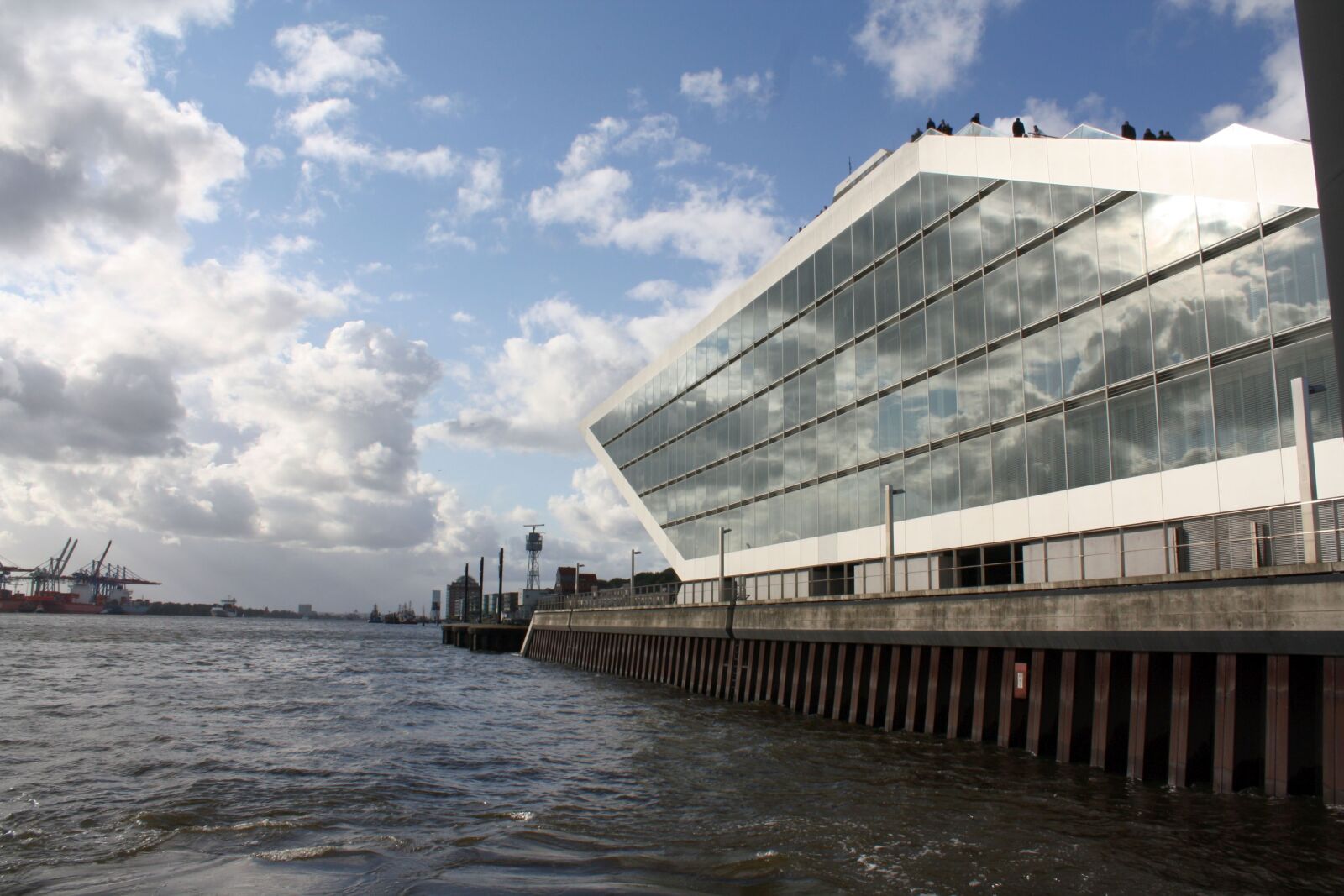 Canon EOS 1000D (EOS Digital Rebel XS / EOS Kiss F) sample photo. Architecture, dockland, germany, hamburg photography