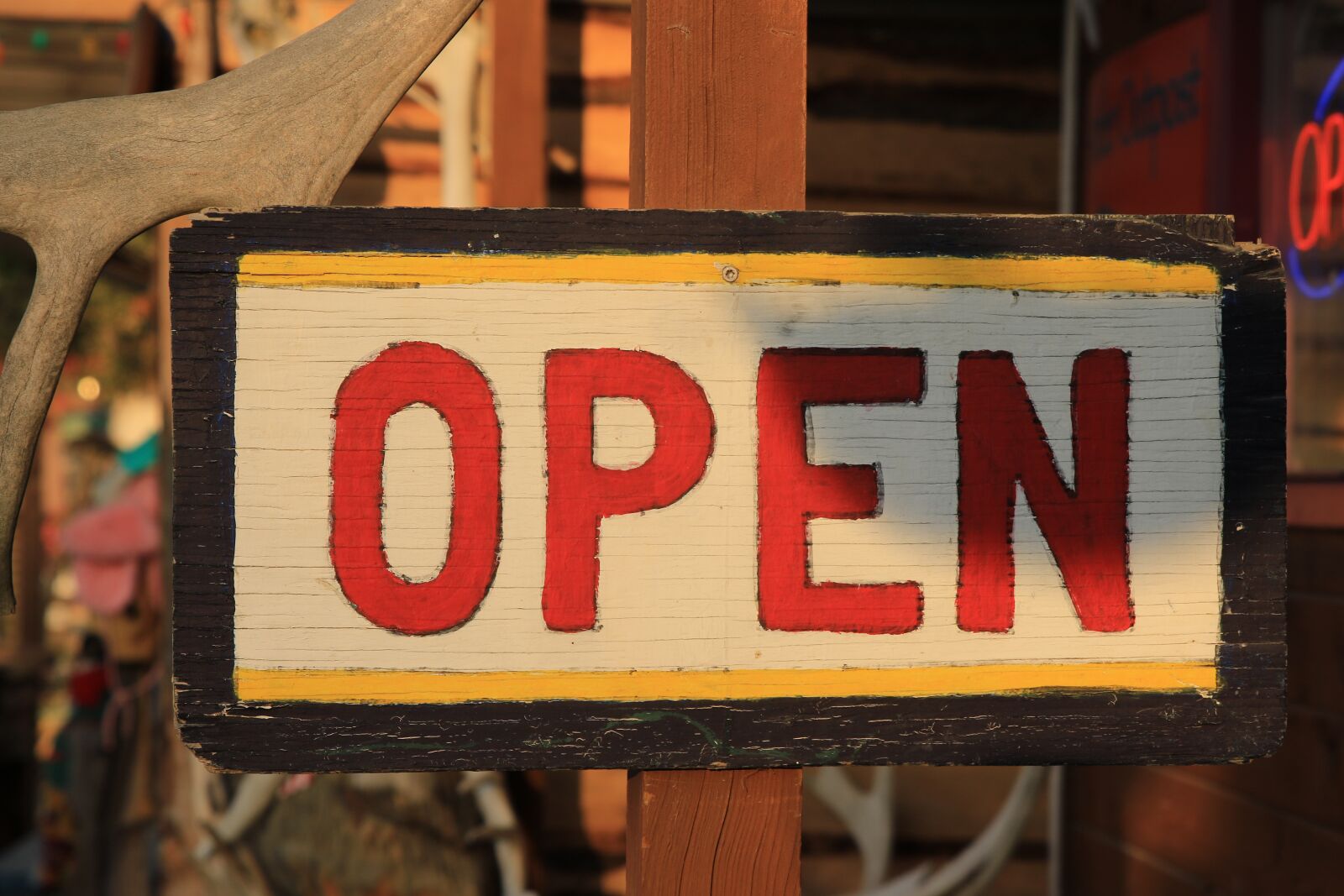 Canon EOS 7D Mark II sample photo. Sign, open, welcome photography