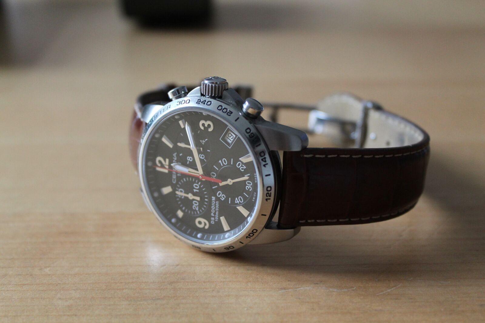Canon EOS 1100D (EOS Rebel T3 / EOS Kiss X50) sample photo. Watch, chronograph, quartz photography