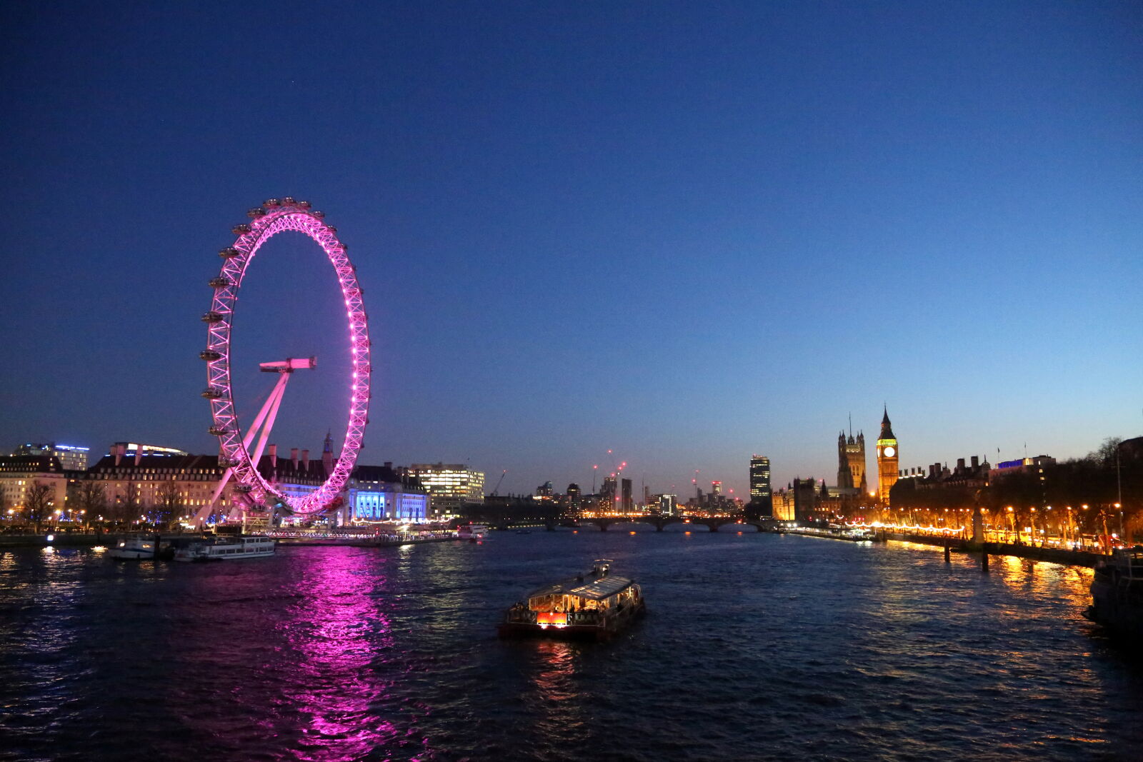 Canon EOS 5D Mark III sample photo. London, eye, london, night photography