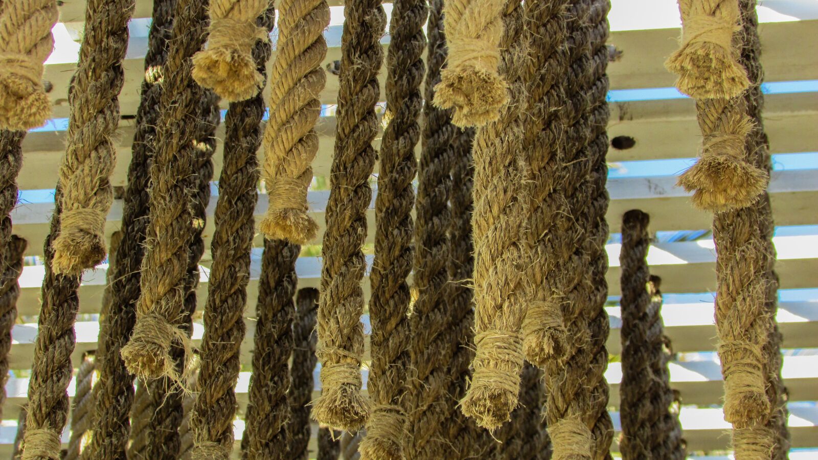Canon PowerShot SX400 IS sample photo. Ropes, hung, woven photography