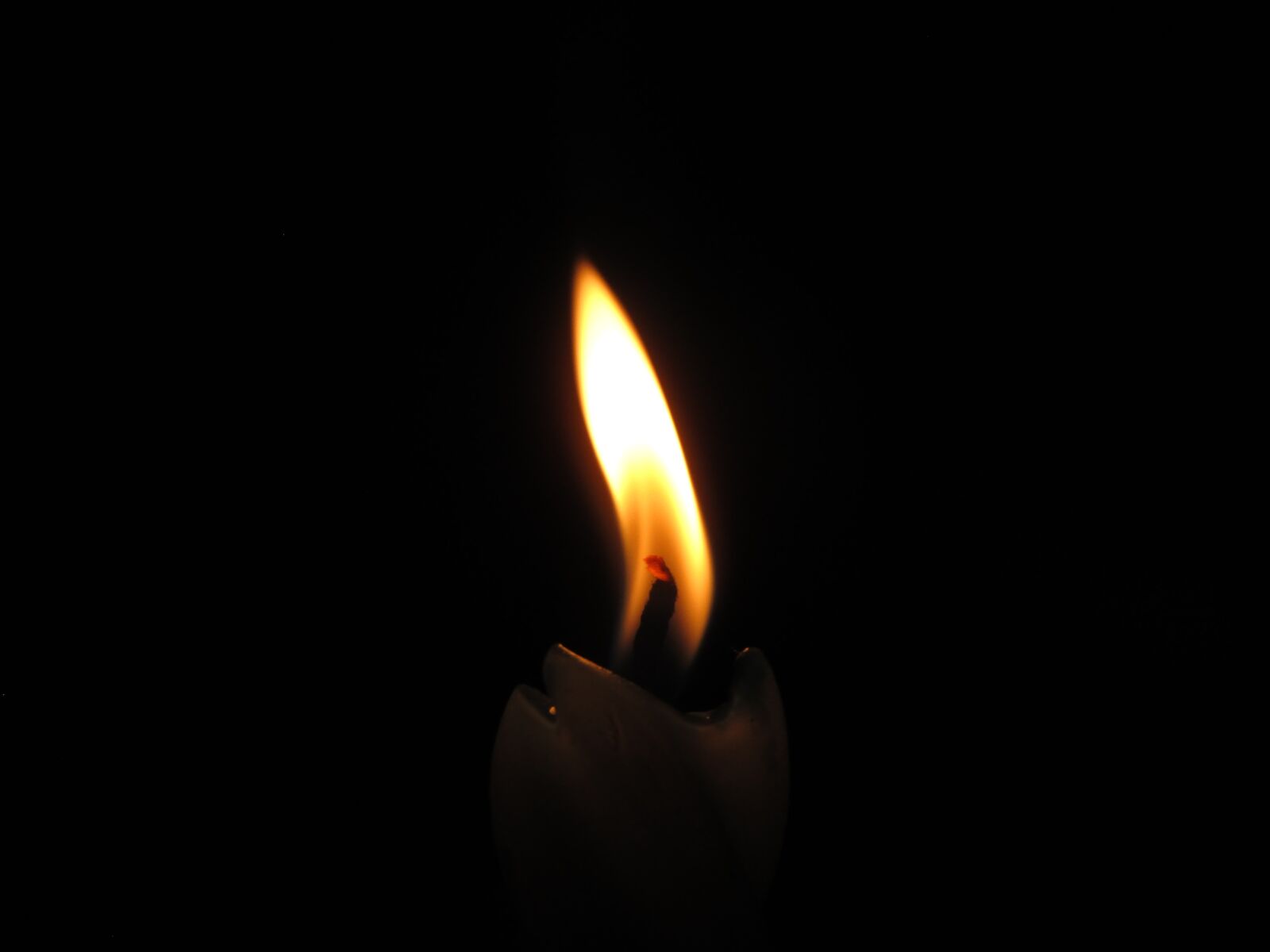 Canon PowerShot SX410 IS sample photo. Candle, light, background photography