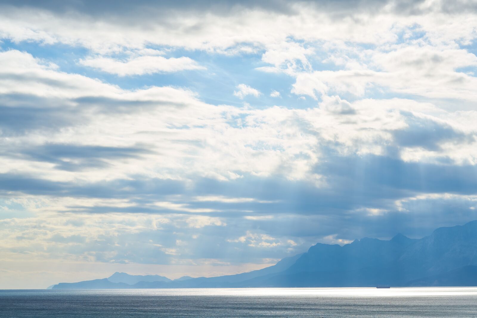 Sigma 85mm F1.4 DG HSM Art sample photo. Clouds, sky, nature photography
