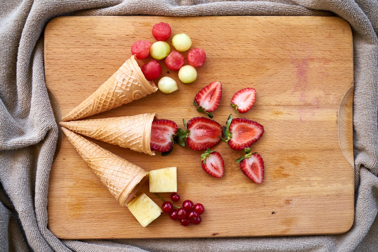 Sony a7R II sample photo. Strawberry, watermelon, pineapple photography