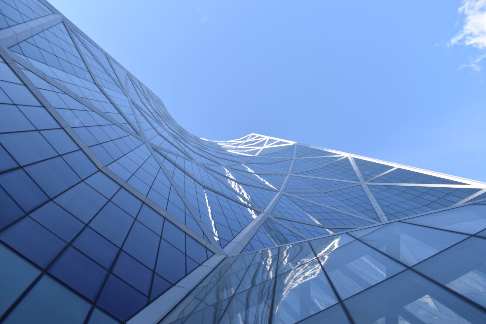 Nikon D5600 sample photo. Skyscraper, building, architecture photography