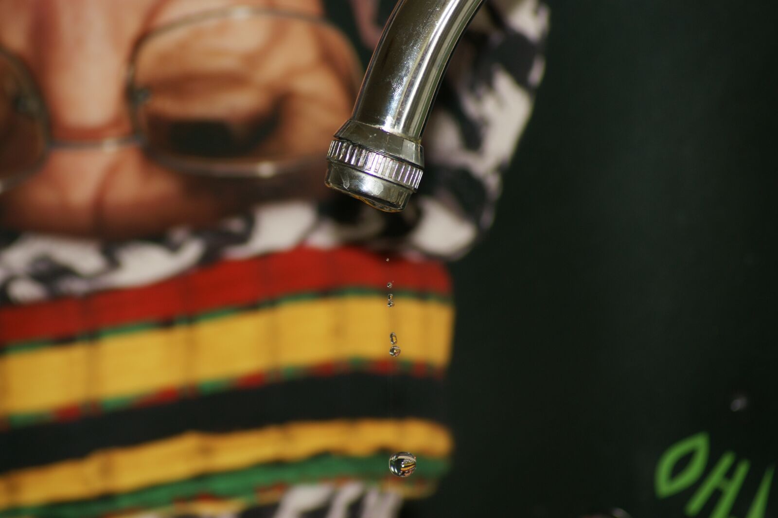 Sony Alpha DSLR-A390 sample photo. The, drop, fall photography