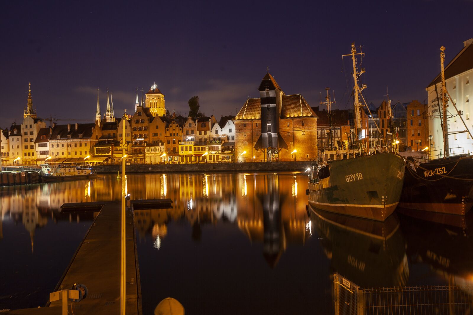 Canon EOS 5D Mark II sample photo. Gdańsk, river, motlawa photography