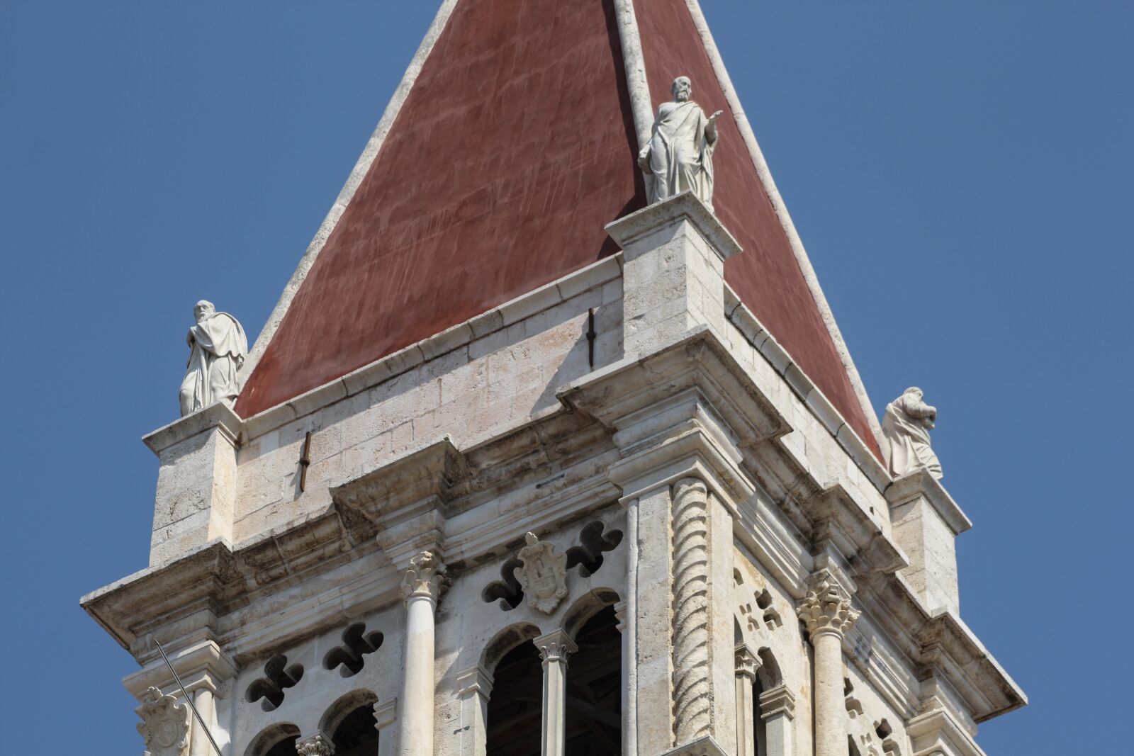 Canon EOS 500D (EOS Rebel T1i / EOS Kiss X3) sample photo. Trogir, croatia, font font photography