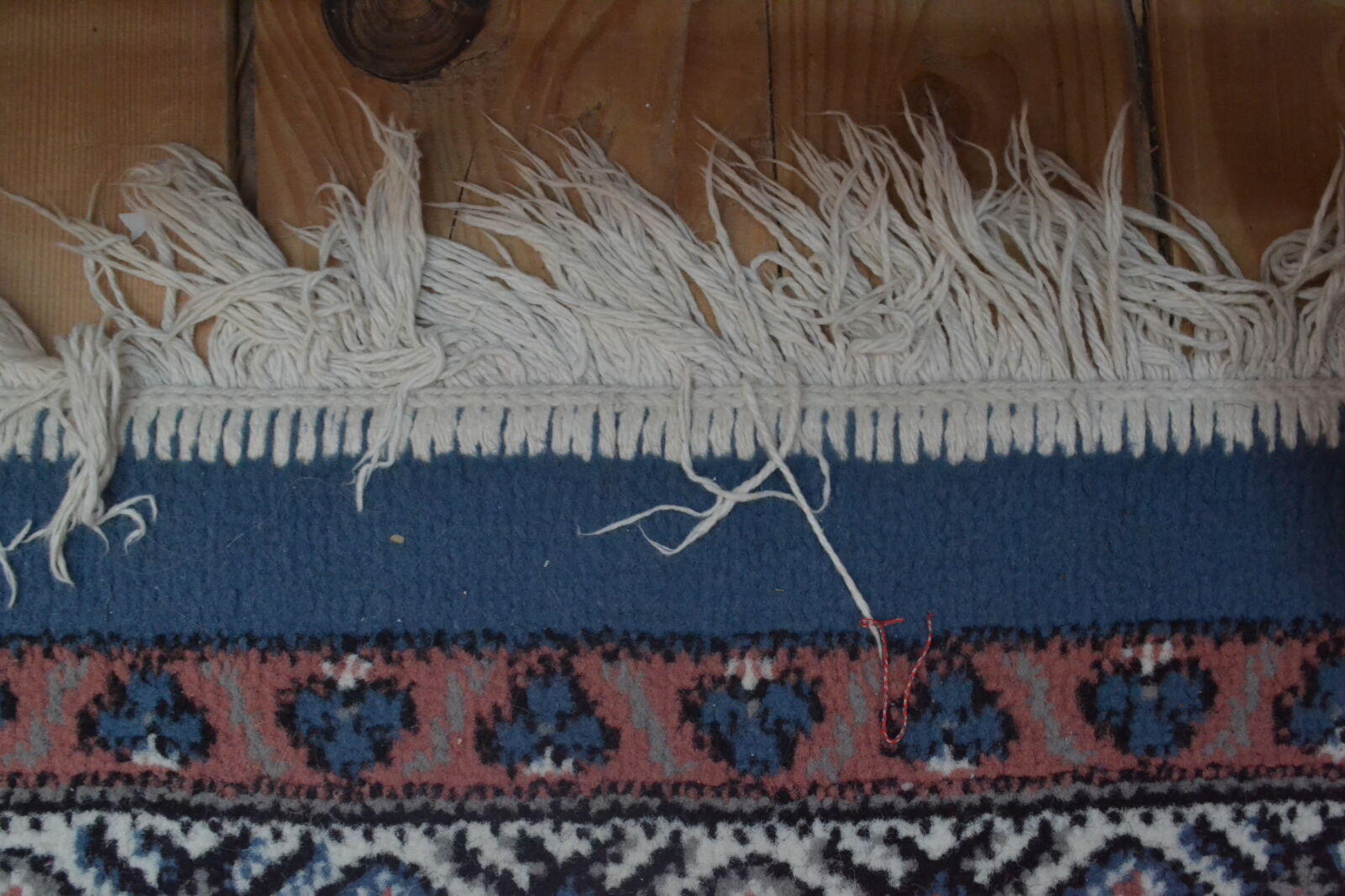 Nikon D3100 sample photo. Carpet, old photography