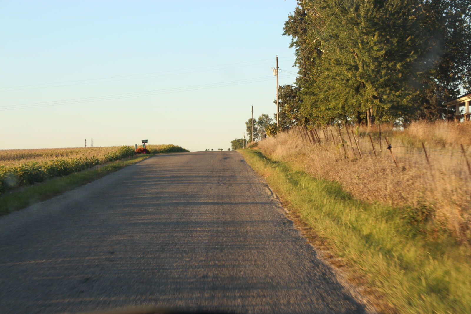 Canon EOS 700D (EOS Rebel T5i / EOS Kiss X7i) sample photo. Country, landscape, outside, road photography