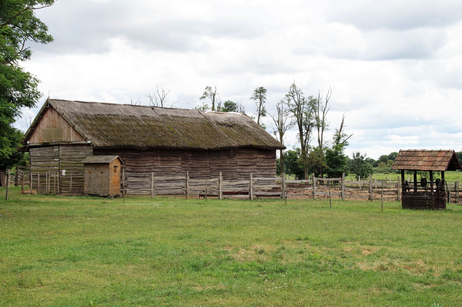 Sony SLT-A58 sample photo. Farmhouse, farm, puszta photography