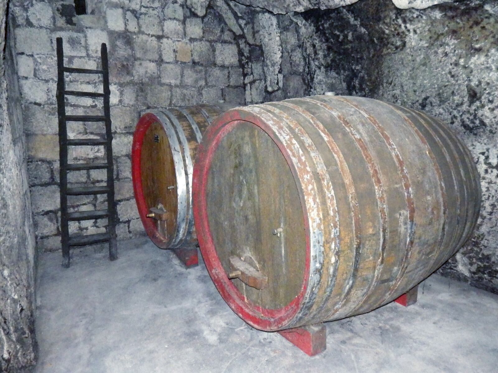 Pentax X-5 sample photo. Botte, cellar, wine photography