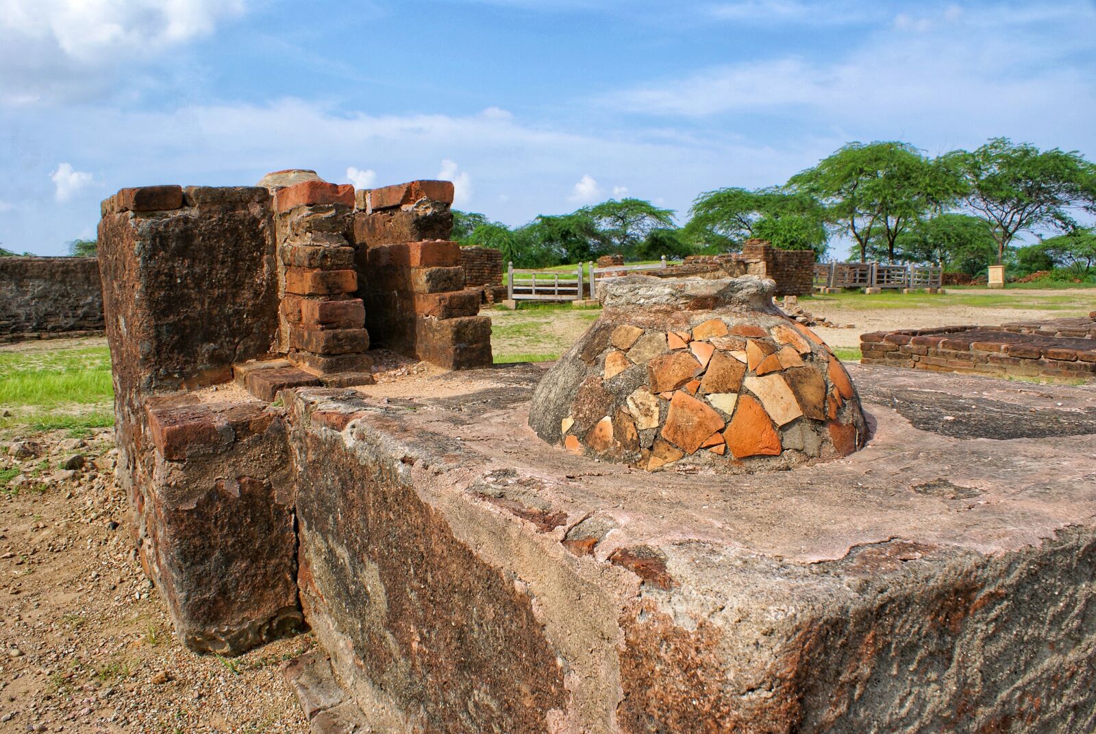 Sony Alpha DSLR-A100 sample photo. Ancient, lothal, place photography