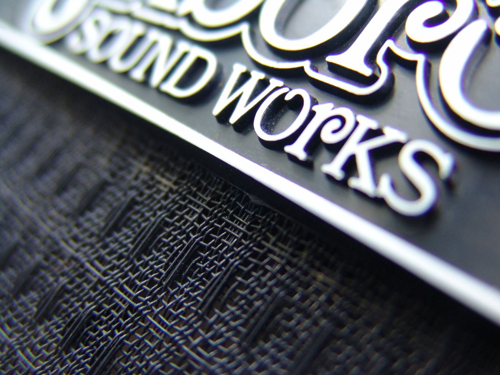 Sony DSC-F828 sample photo. Bass, amplifier, music photography