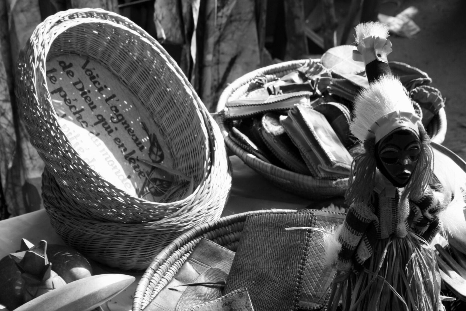 Canon EOS 1000D (EOS Digital Rebel XS / EOS Kiss F) sample photo. Prayer, craft, meditation photography