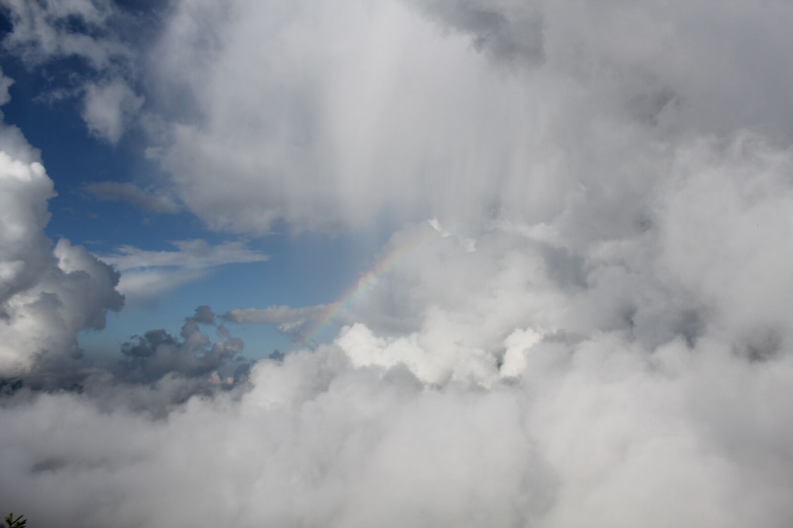 Canon EOS 600D (Rebel EOS T3i / EOS Kiss X5) sample photo. Alpine, baiyun, rainbow photography
