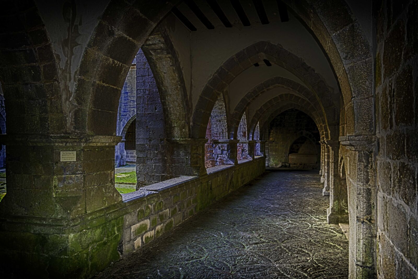 Nikon D3300 sample photo. Cloitre, eglise, collegiale, royale photography