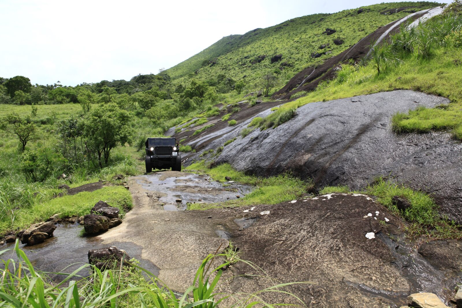 Canon EOS 5D Mark II sample photo. Rocks, kerala, off road photography