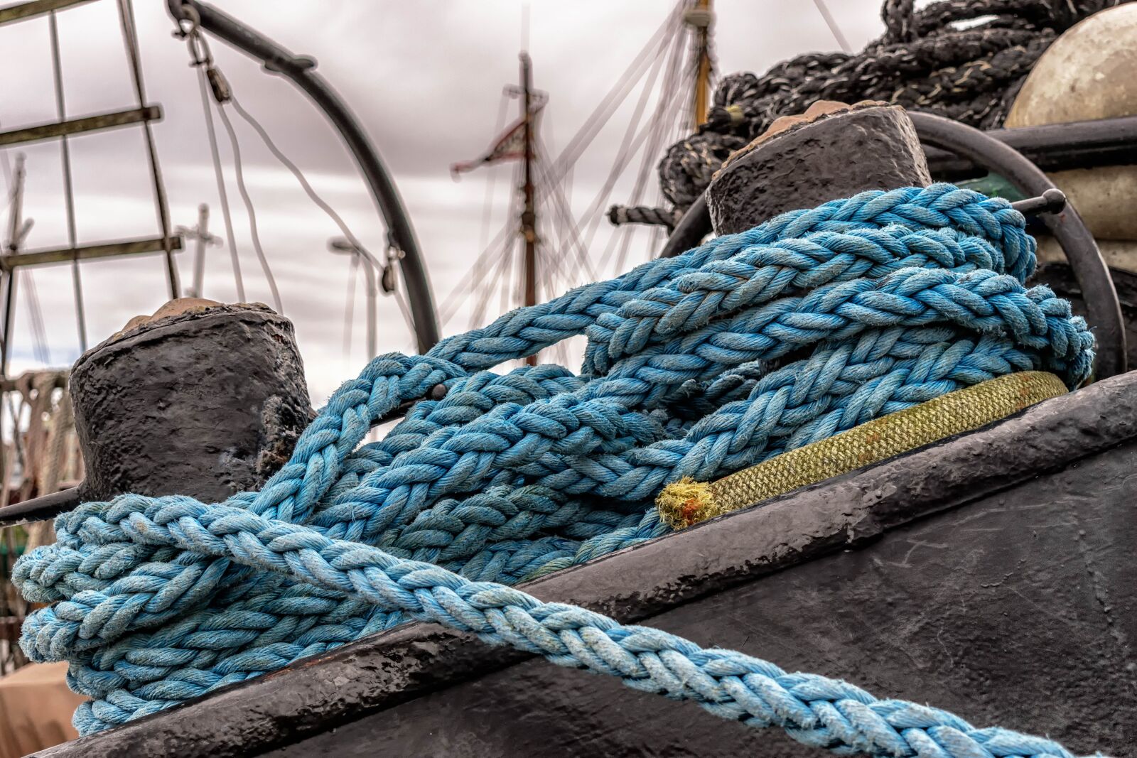 Nikon D3300 sample photo. Dew, canvas, rope photography
