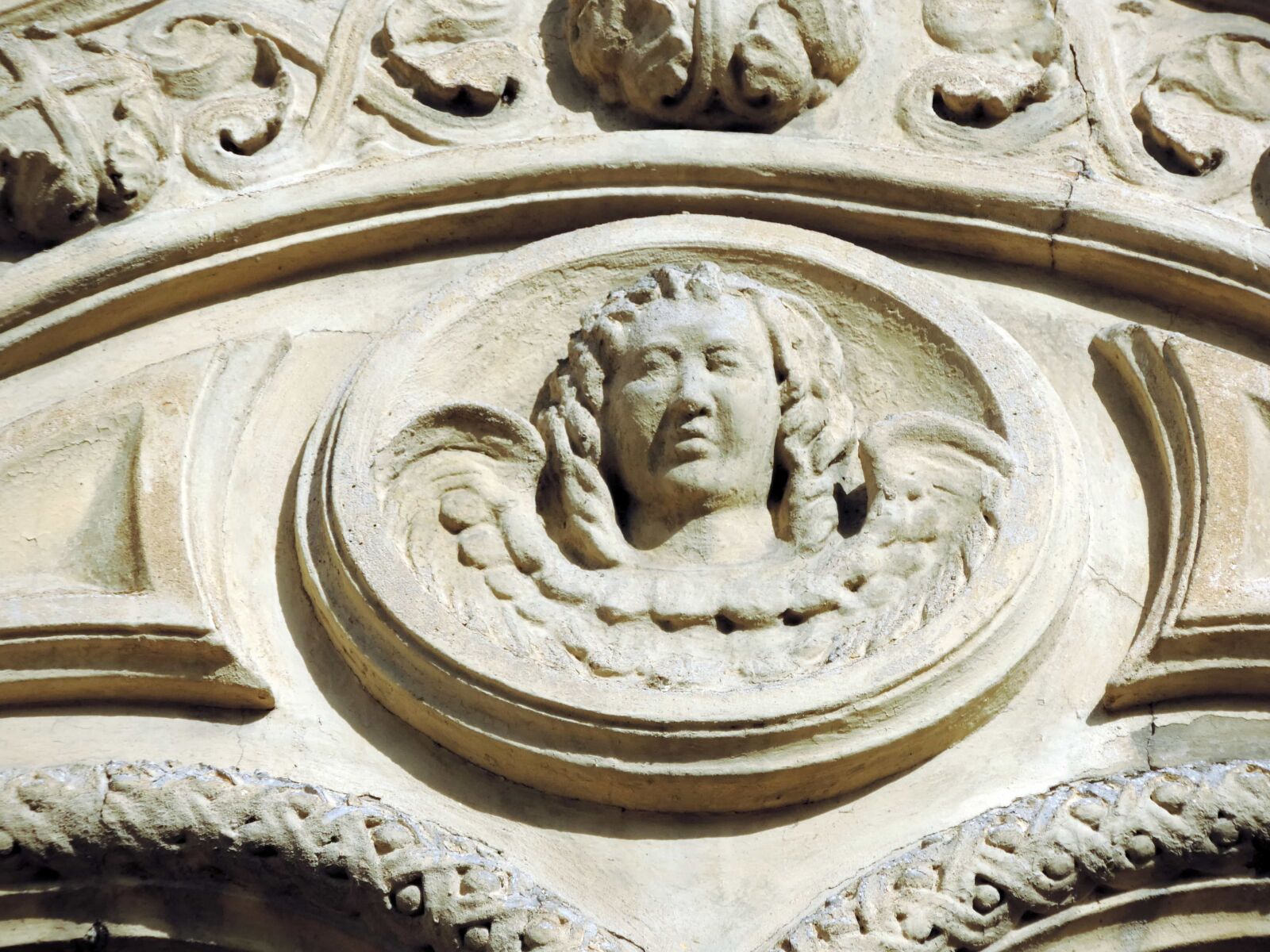 Nikon Coolpix P520 sample photo. Baroque, sculpture, temple, ancient photography