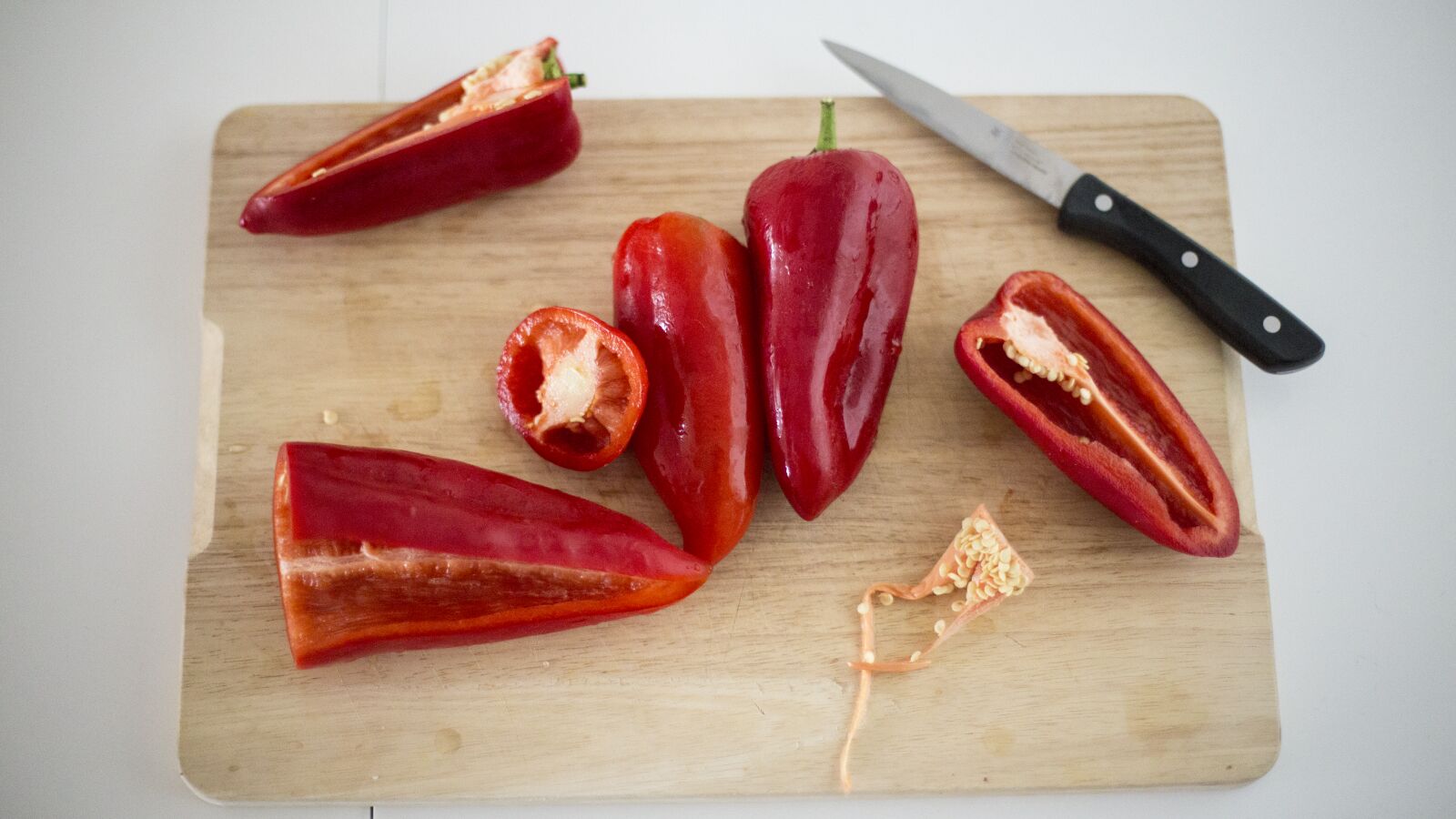 Canon EOS 6D + Canon EF 50mm F1.4 USM sample photo. Bell, pepper, cooking, food photography